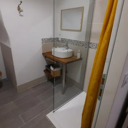 De L'oratoire-climatisees, Impasse Calme, Lumineuse, Centre Ville, Accommodatie bij particulieren *