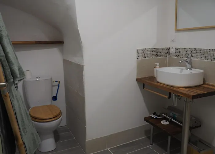 Accommodatie bij particulieren De L'oratoire-climatisees, Impasse Calme, Lumineuse, Centre Ville,