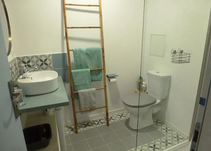 Accommodatie bij particulieren De L'oratoire-climatisees, Impasse Calme, Lumineuse, Centre Ville,